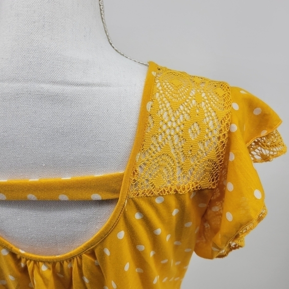Bobbie Brooks Top Yellow White Polka Dots Lace Accents Open Back Sz M NWT - Picture 7 of 12